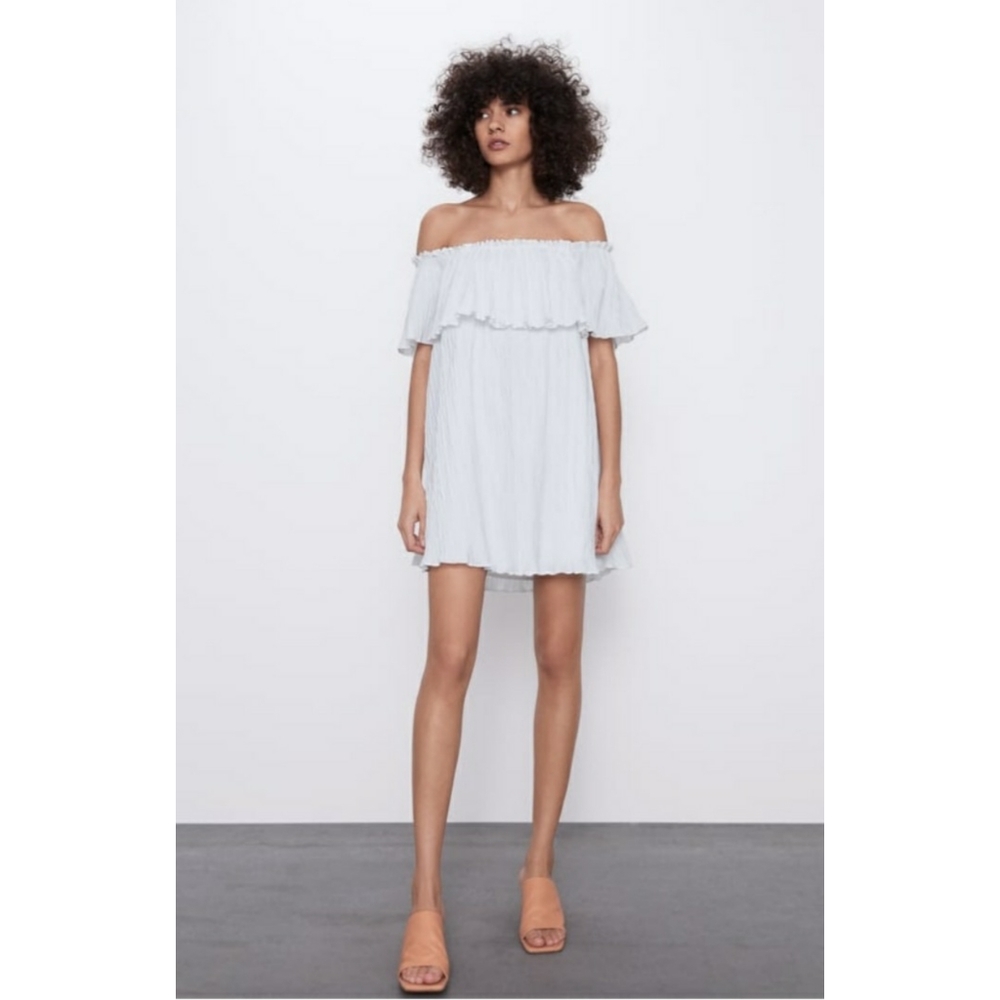 🦄NWT🦄 Zara Voluminous Dress